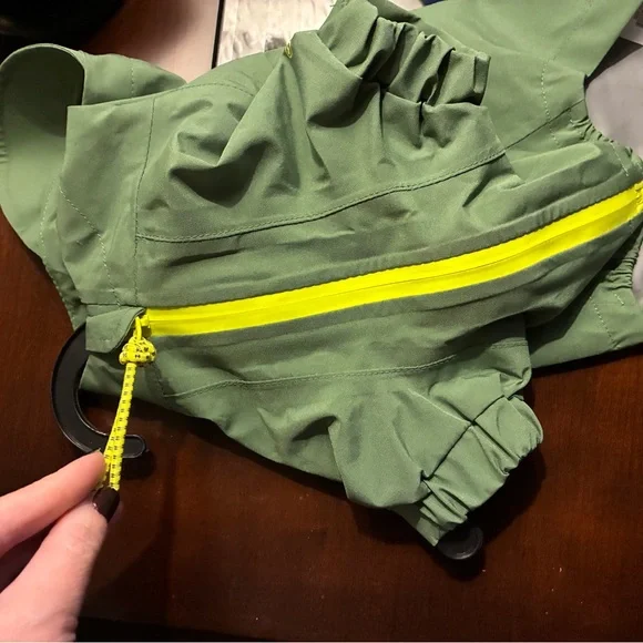 NWT Backcountry x Petco Green XS Dog Jacket - Picture 9 of 15